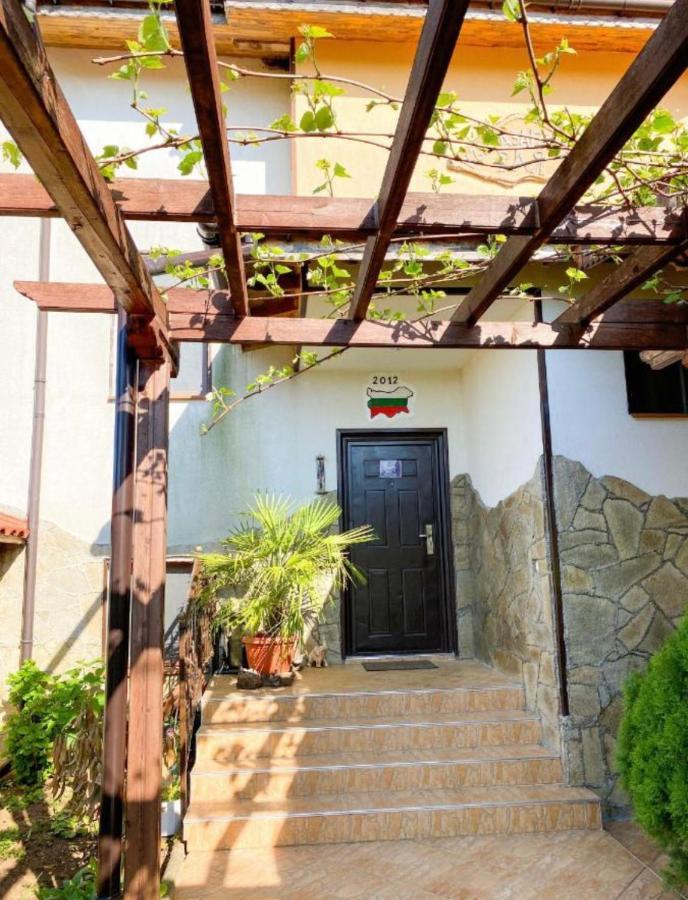 Kyshta Za Gosti Raya Fazanovo Exterior photo